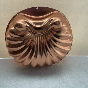 Vintage Wear-Ever Clam Shell 2980 Copper Aluminum 6 Cup Cake Jello Mold Wall Dec